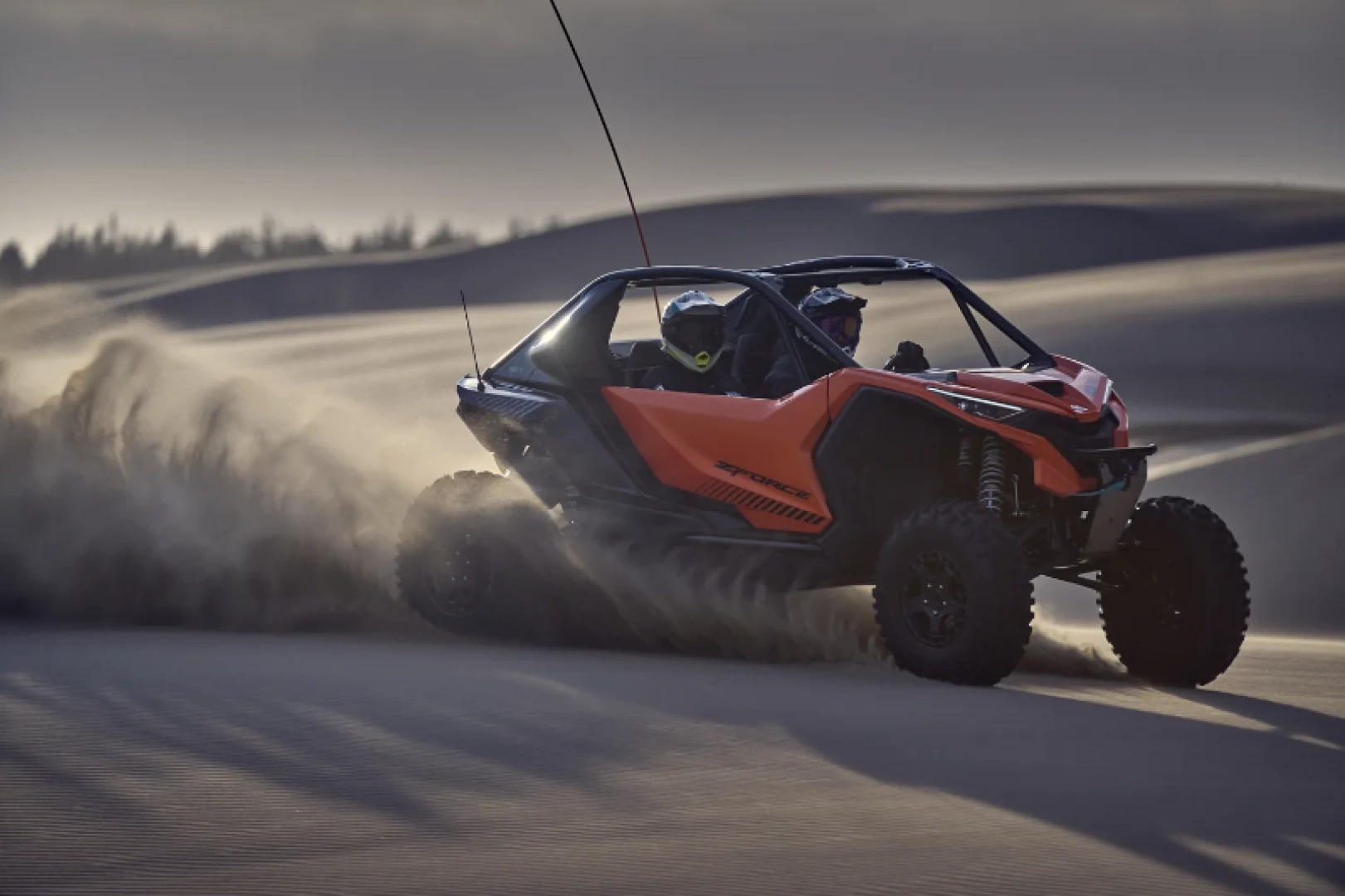 BUGGY CFMOTO ZFORCE Z10-4 Turbo Lava Orange - Image 3